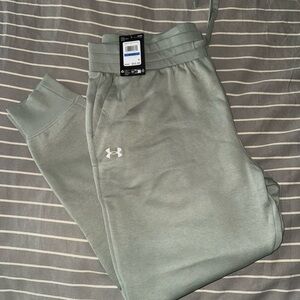 Under Armour Women's Green Jogger Sweatpants